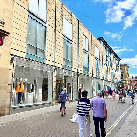 Centre 2 Bed With Views - Steps From Attraction Prázdninový dům