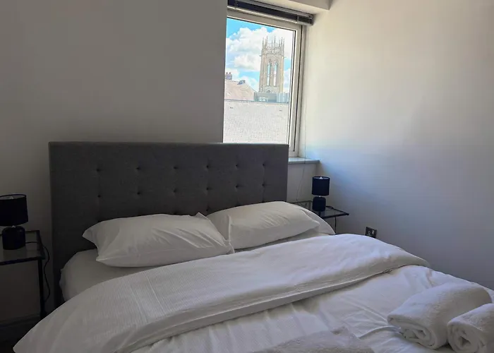 Centre 2 Bed With Views - Steps From Attraction Casa de Férias