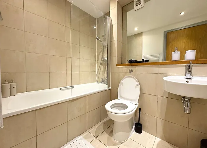 Centre 2 Bed With Views - Steps From Attraction Casa de Férias *