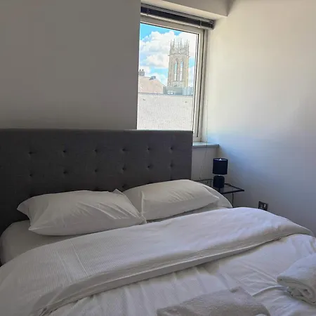 Centre 2 Bed With Views - Steps From Attraction Дом отдыха